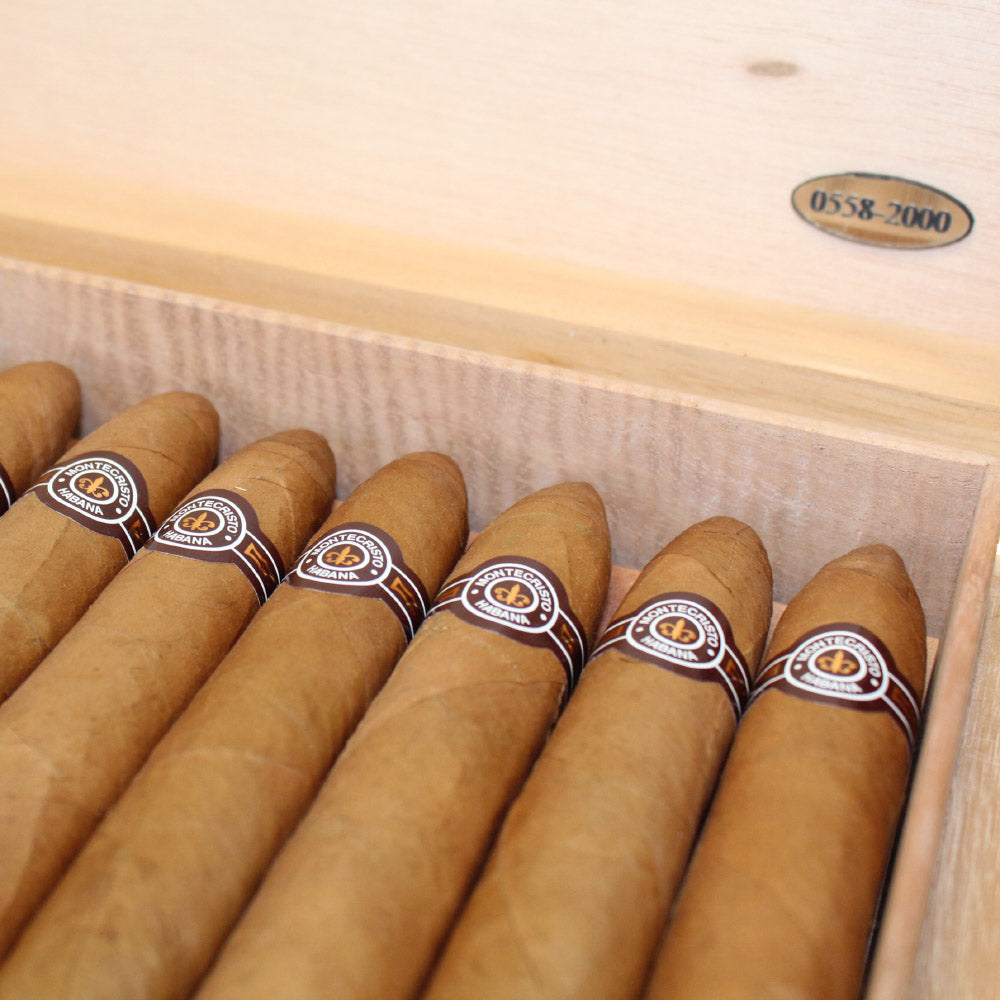 Montecristo Gran Pirámides Colección Habanos Edición 2017 – The Cigar Room